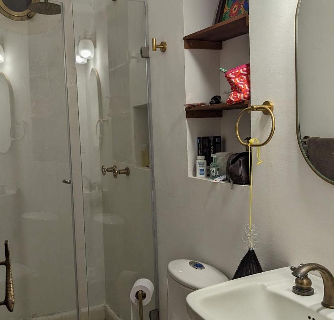 Old 2-bedroom 2-bath