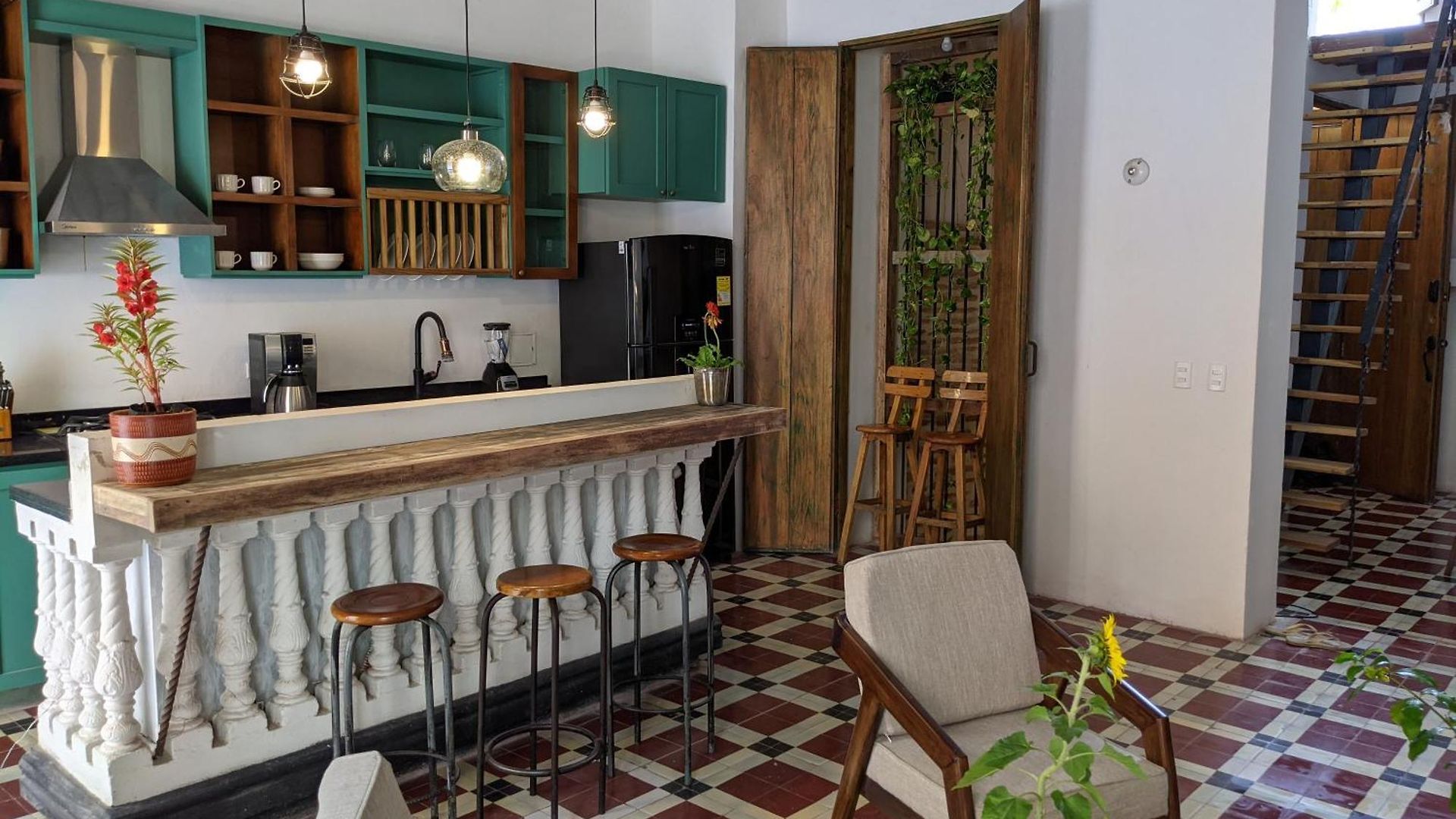 Old 2-bedroom 2-bath Apartamento *